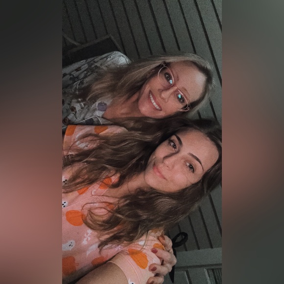 Meet your Posher, Allison - Picture 3 of 6